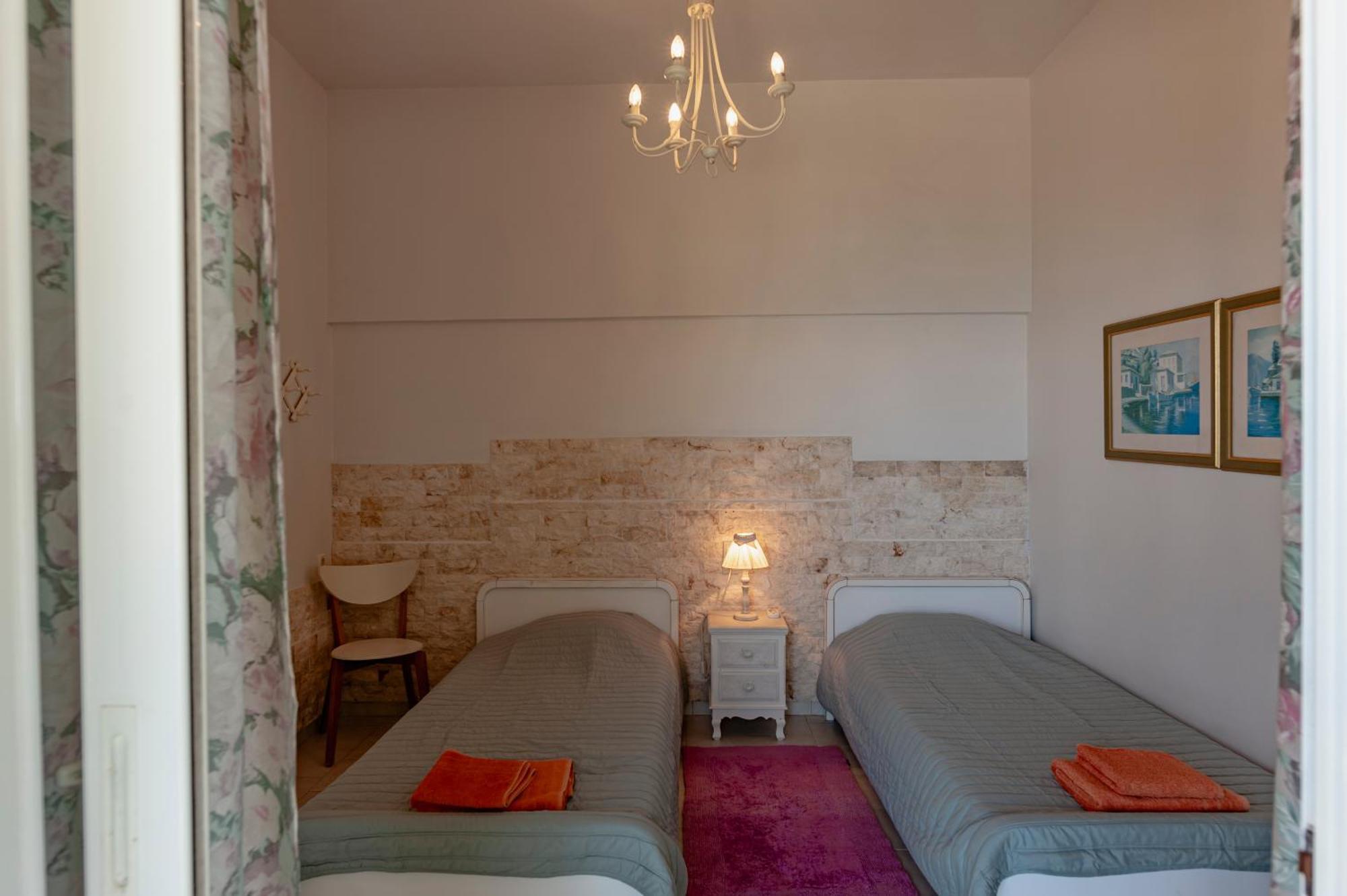 Anna Apartment