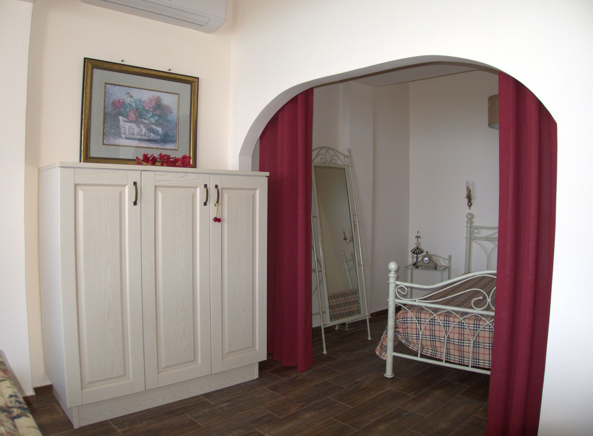 Anna Apartment